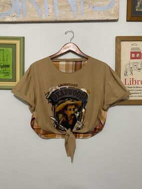 Vintage-Inspired Tan Tie-Front Women’s Tee